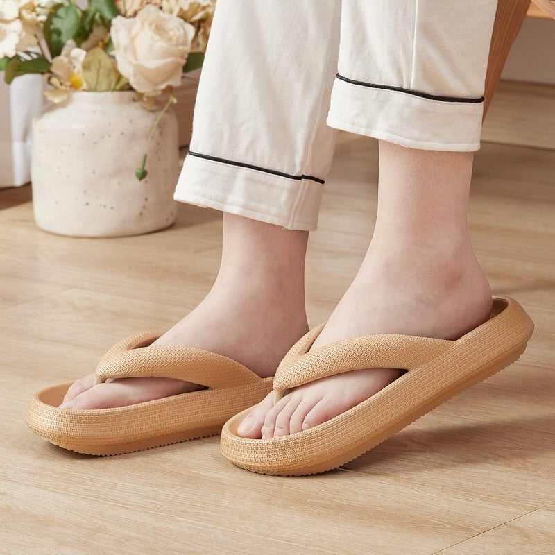 Chinelo Heleven Cloud®